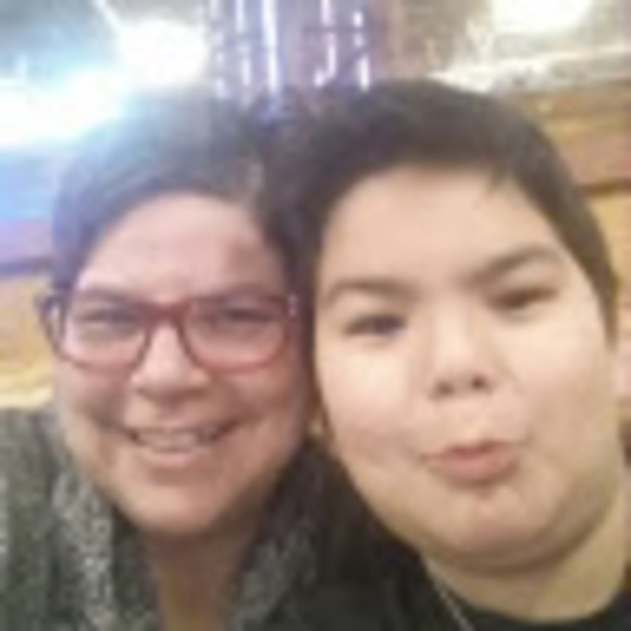 Meet your Posher, Amanda - Picture 1 of 1